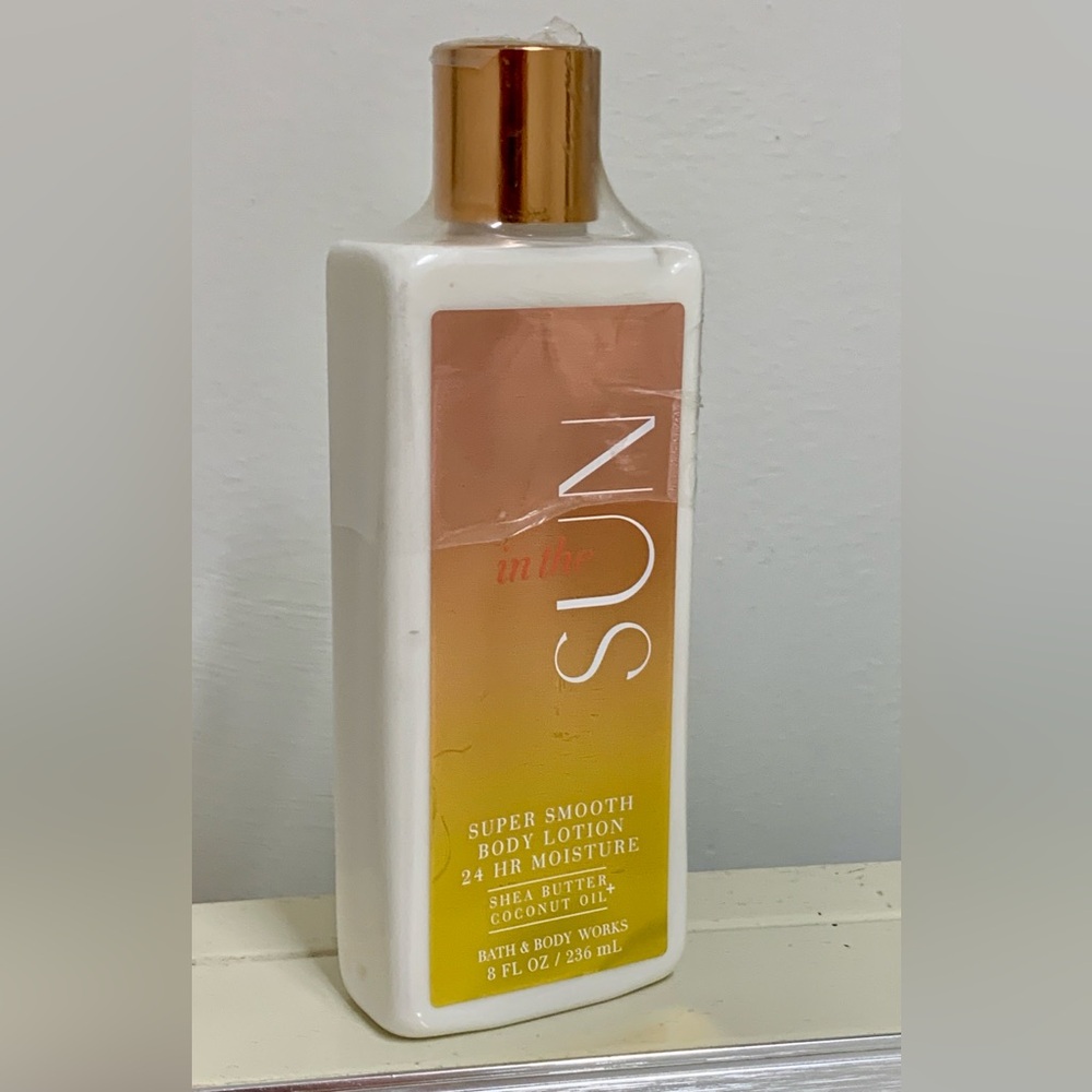 Rare Discontinued Bath & Body Works IN THE SUN 8oz Moisturizing Lotion